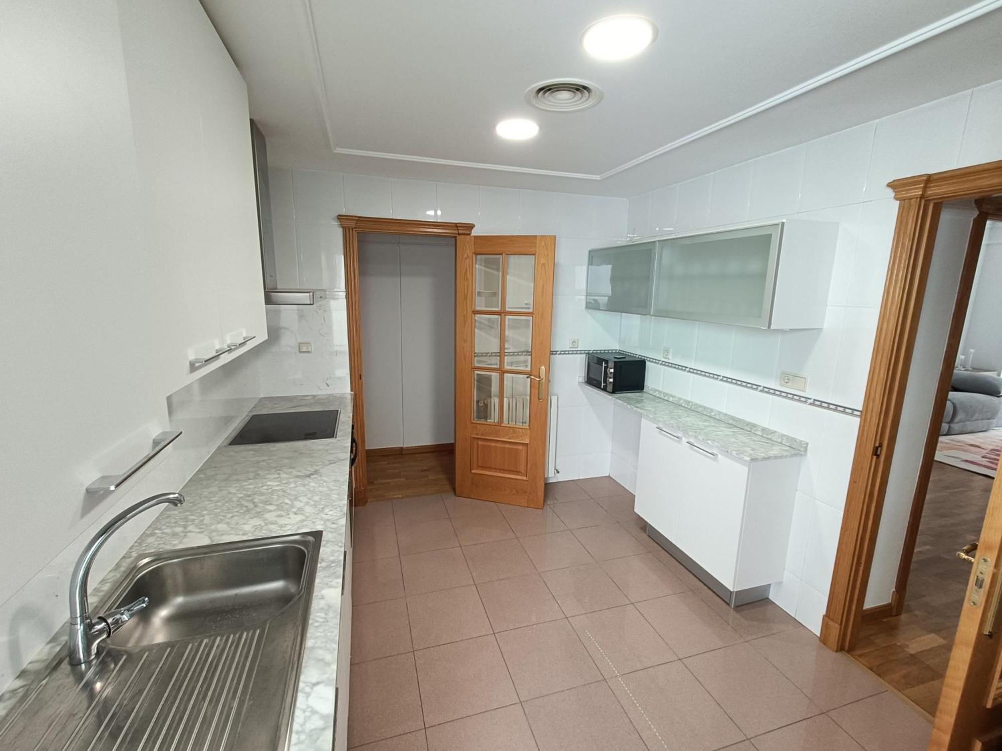 Piso En Pleno Centro De Albacete Con Garaje Exterior foto